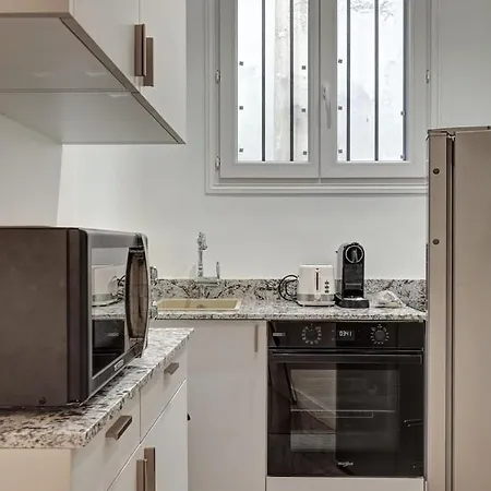 Le Trocadero - 5 Minutes A Pied De La Tour Eiffel - Place Trocadero - 5 Personnes - Cadre Exceptionnel - Entierement Climatise Apartment Paris